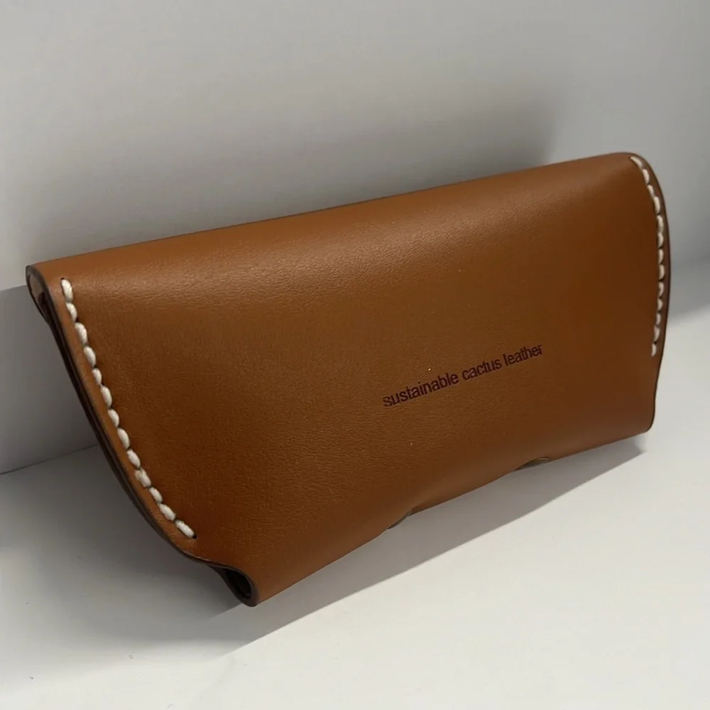 Bajio Roca Sunglasses Case Sustainable Cactus Leather - New